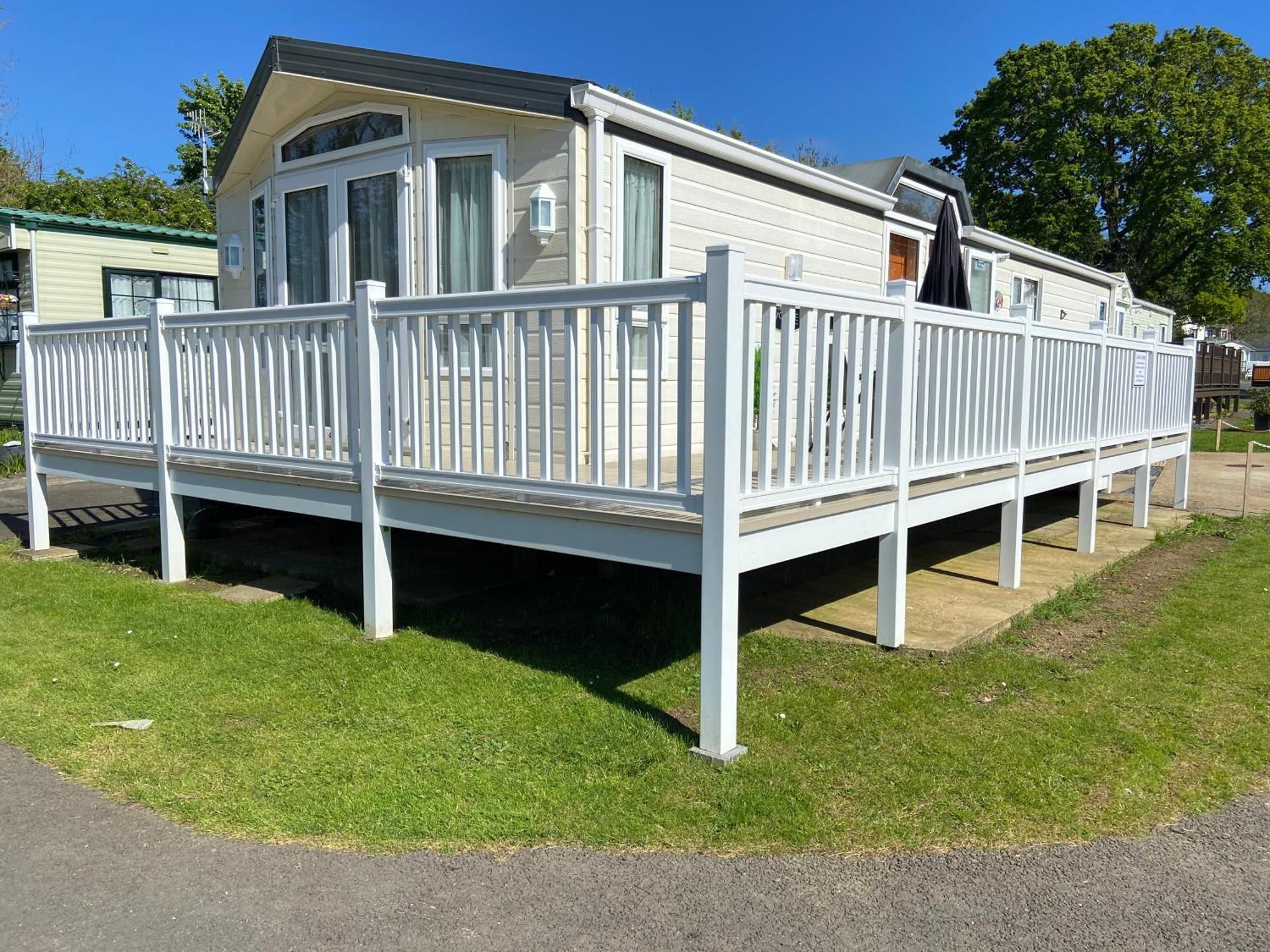 Red Squirrel Lodge Sandown Exterior photo